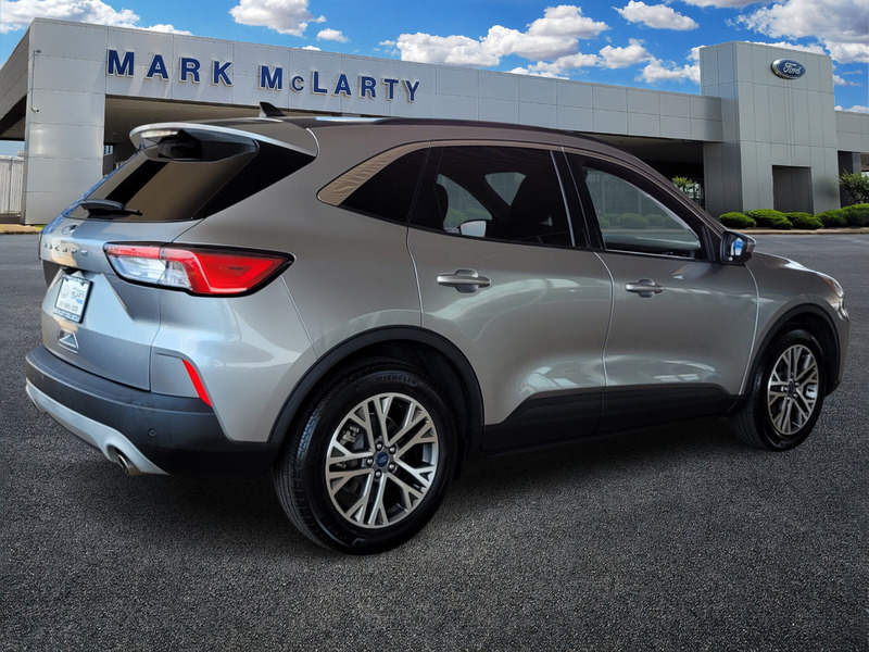 2022 Ford Escape SEL photo 2