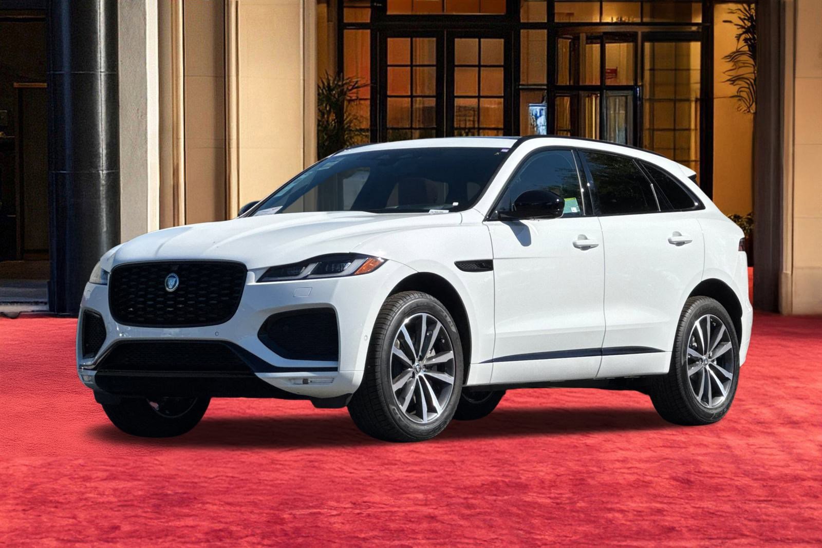 2026 Jaguar F-Pace R-Dynamic S's photo