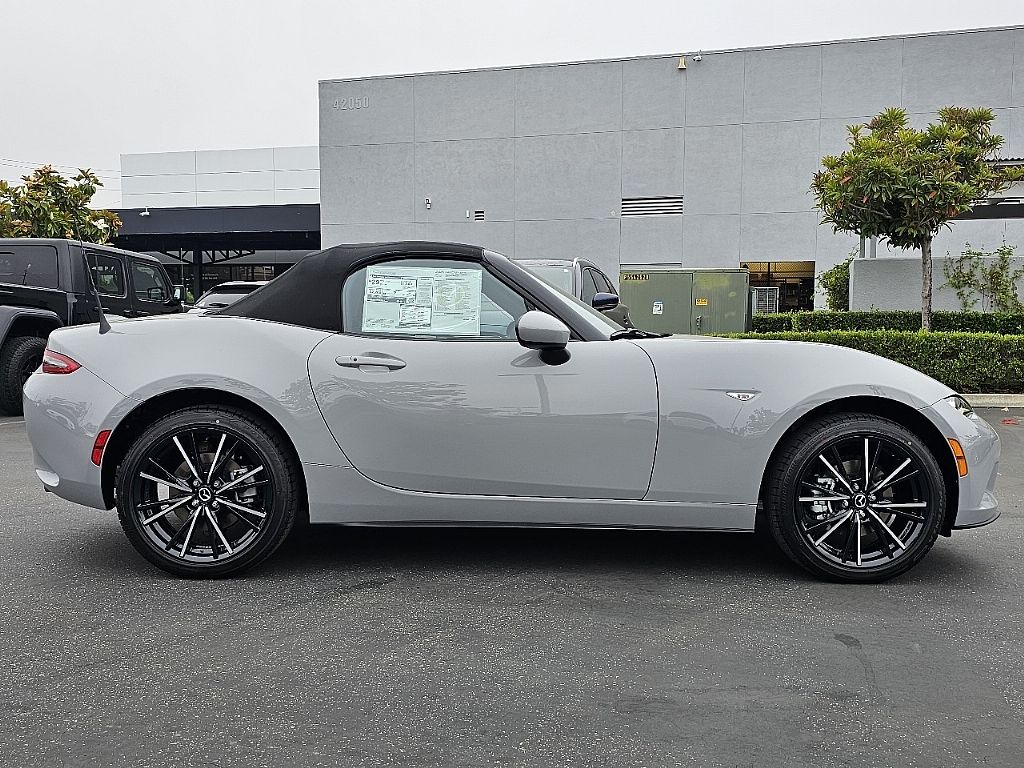 2025 Mazda MX-5 Miata Miata Grand Touring photo 7