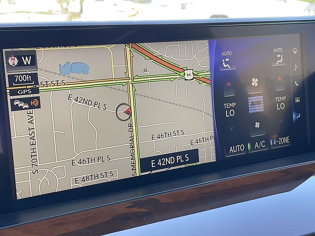 2019 Lexus LX 570 photo 17