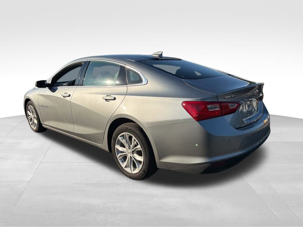 2024 Chevrolet Malibu 1LT photo 3