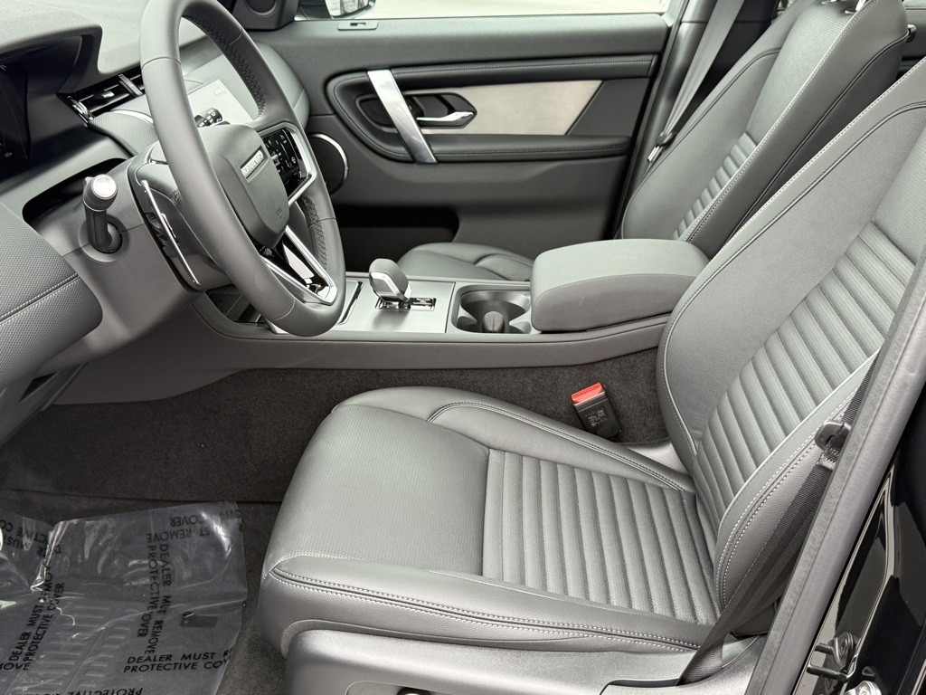 2025 Land Rover Discovery Sport SE photo 10
