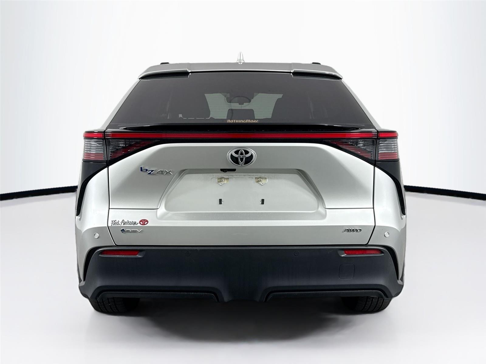 2024 Toyota bZ4X XLE photo 7
