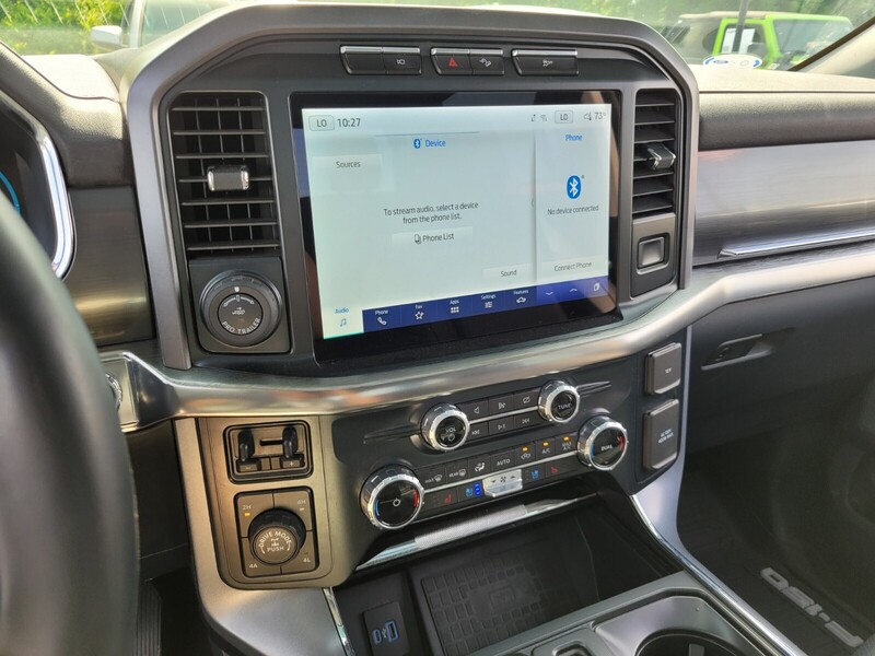 2022 Ford F-150 Lariat photo 18