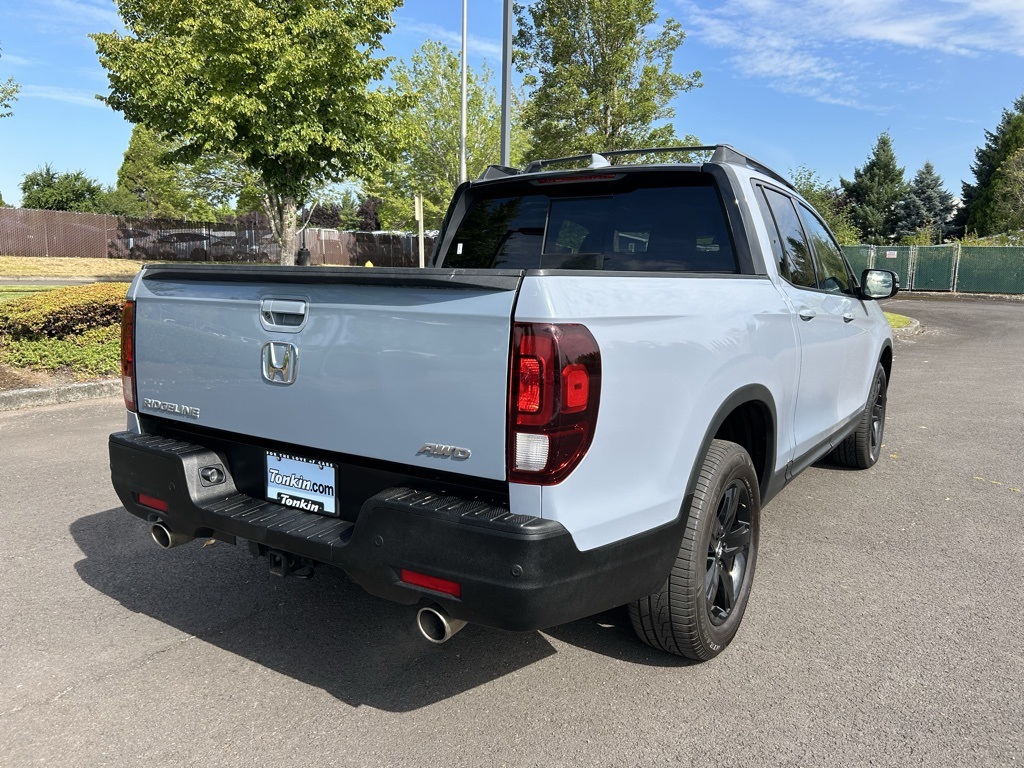 2023 Honda Ridgeline Black Edition photo 3