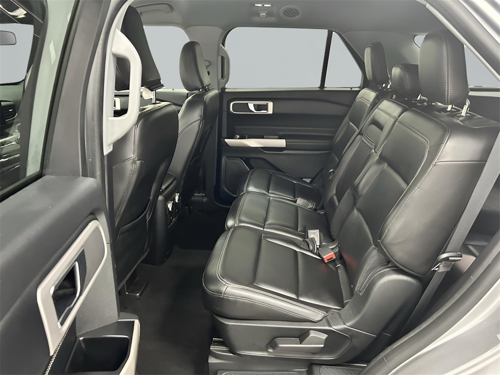 2022 Ford Explorer XLT photo 10