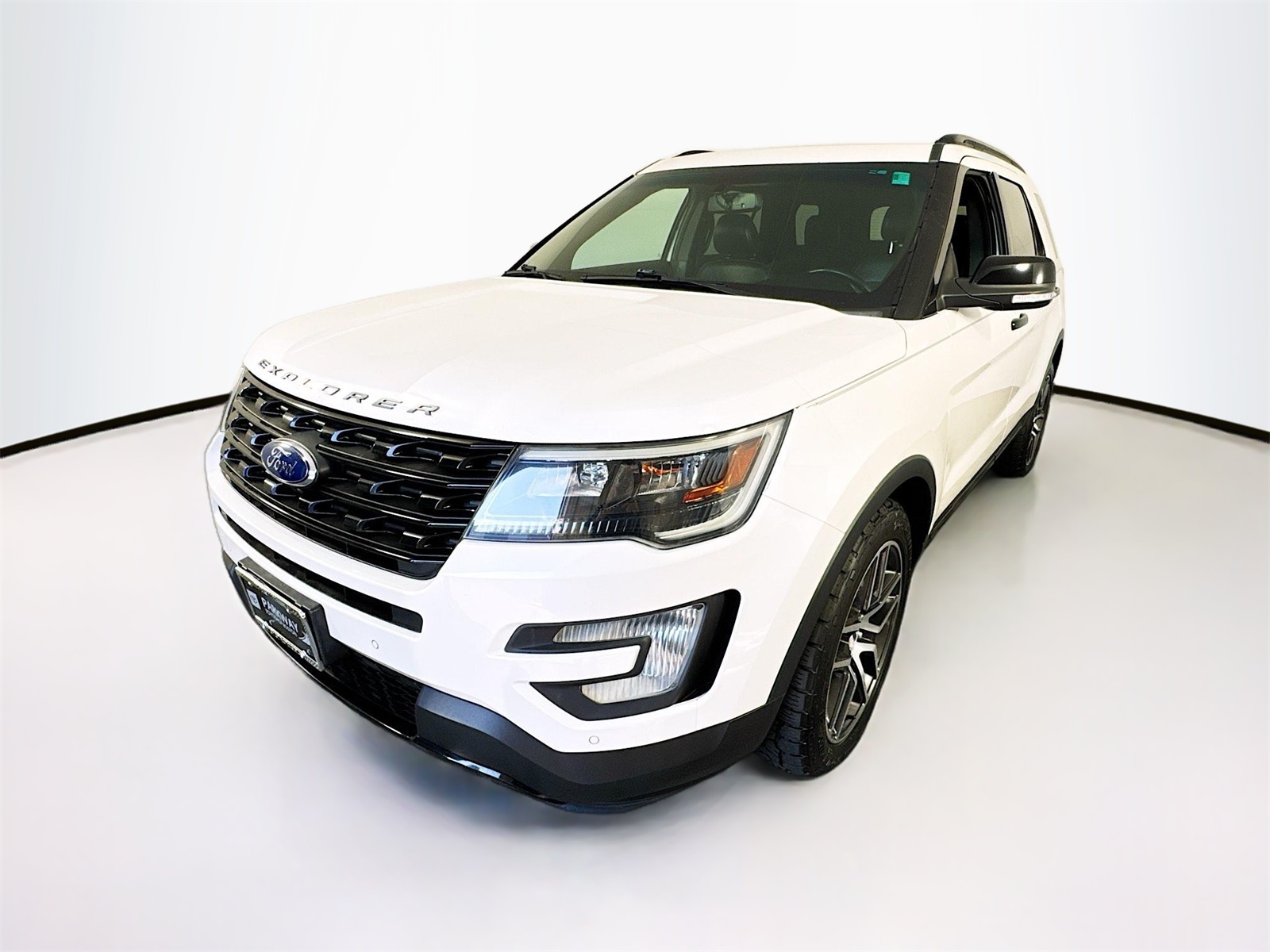 2017 Ford Explorer Sport photo 2