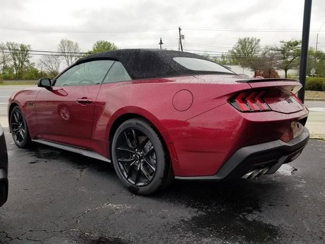 2025 Ford Mustang GT Premium Convertible photo 4