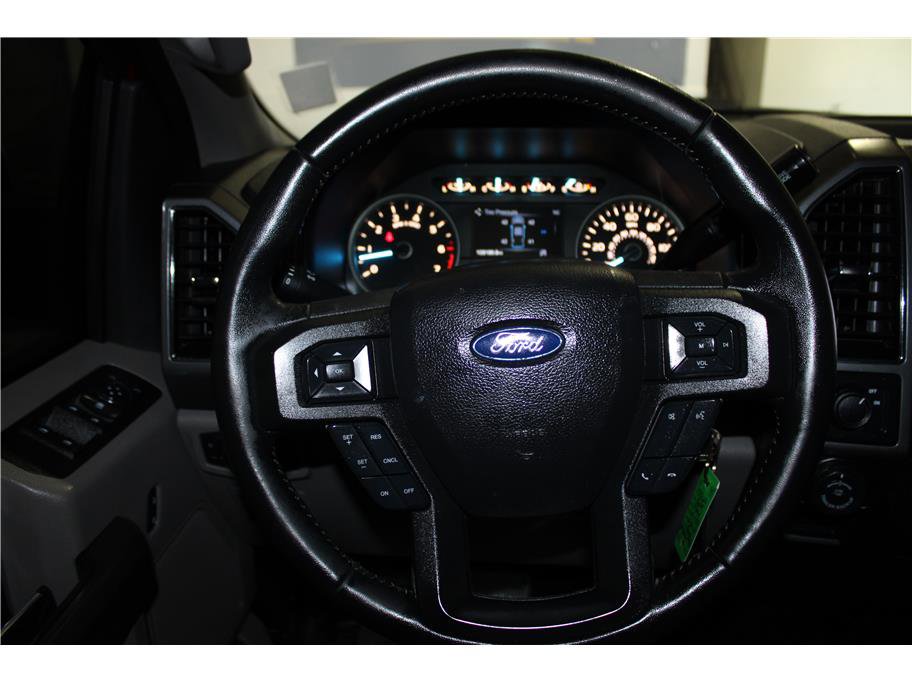 2019 Ford F-150 XLT photo 22