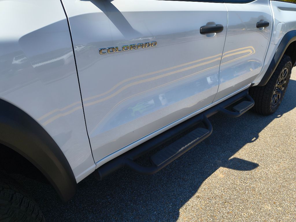2024 Chevrolet Colorado Trail Boss photo 13