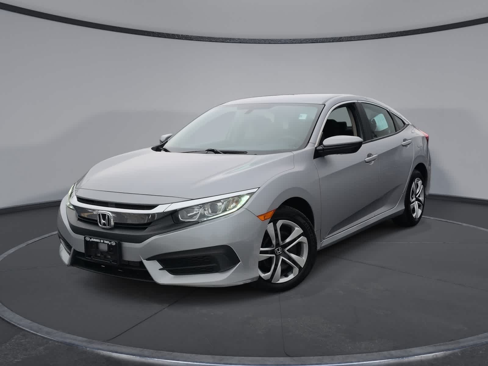 2018 Honda Civic LX's photo