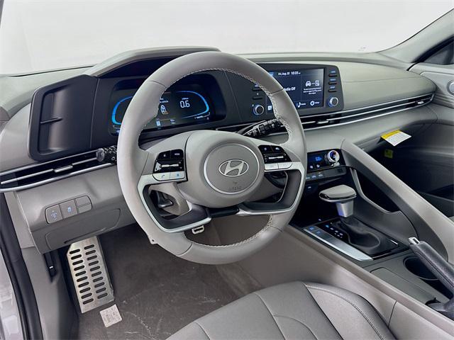 2025 Hyundai Elantra SEL Sport photo 11