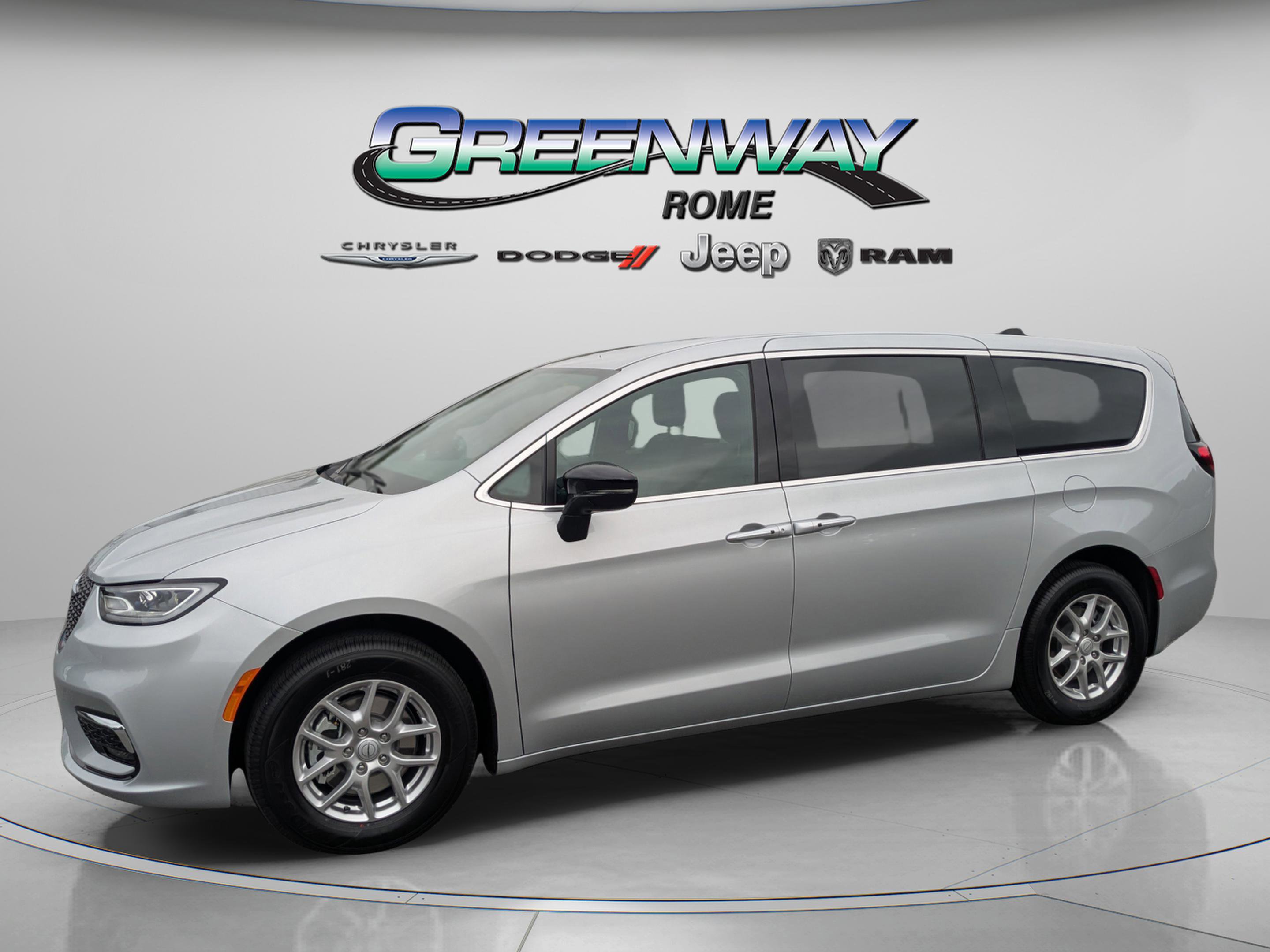2026 Chrysler Pacifica photo 3