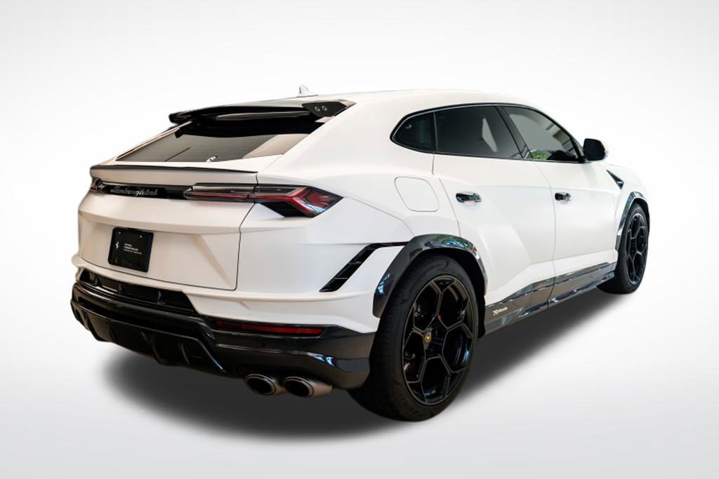2023 Lamborghini Urus Performante photo 5