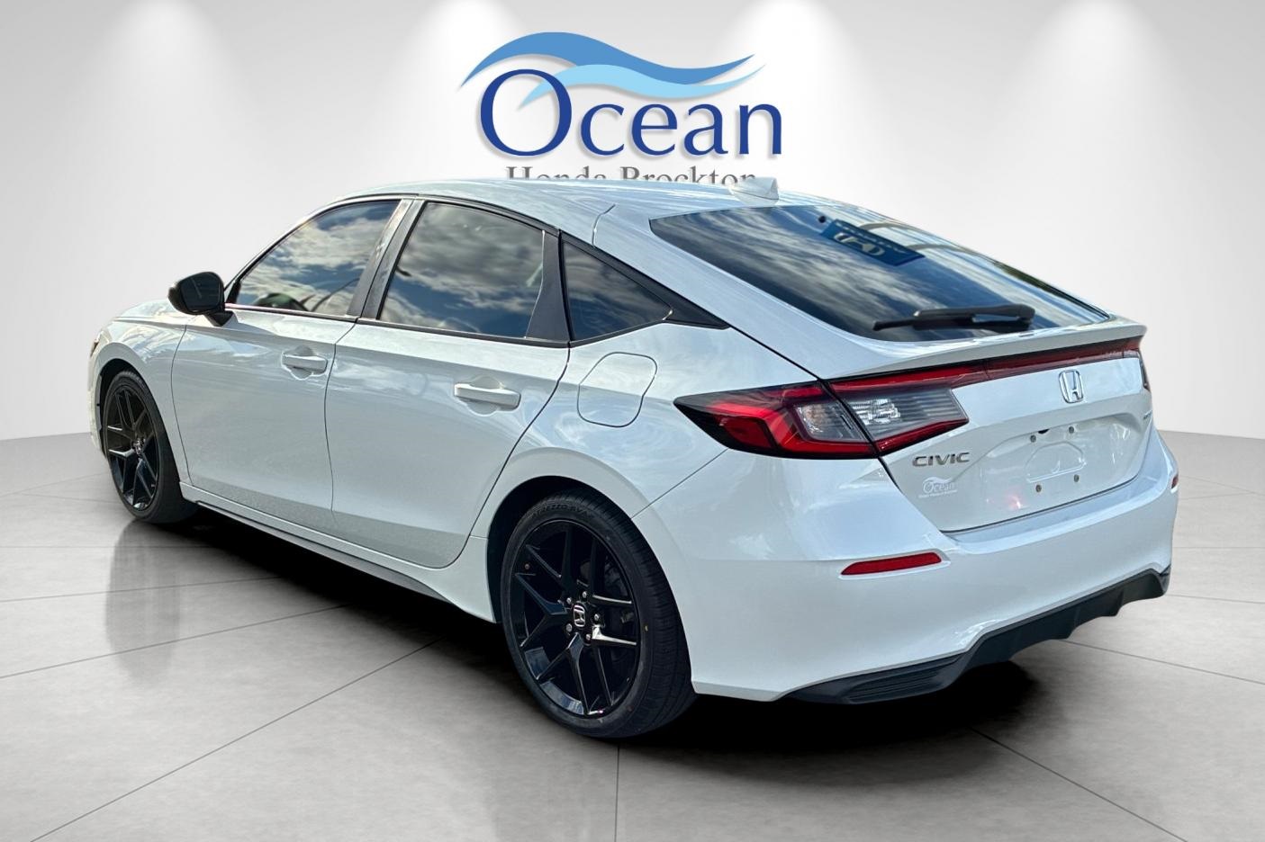 2023 Honda Civic Sport photo 4