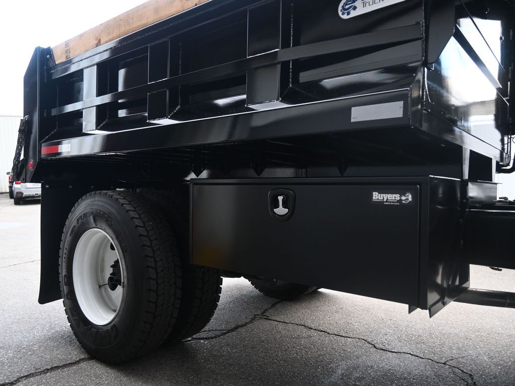 2025 Ford F-650 XL photo 15