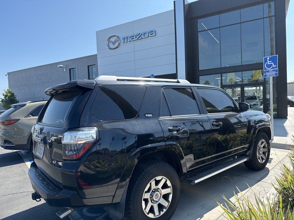 2016 Toyota 4Runner SR5 photo 8