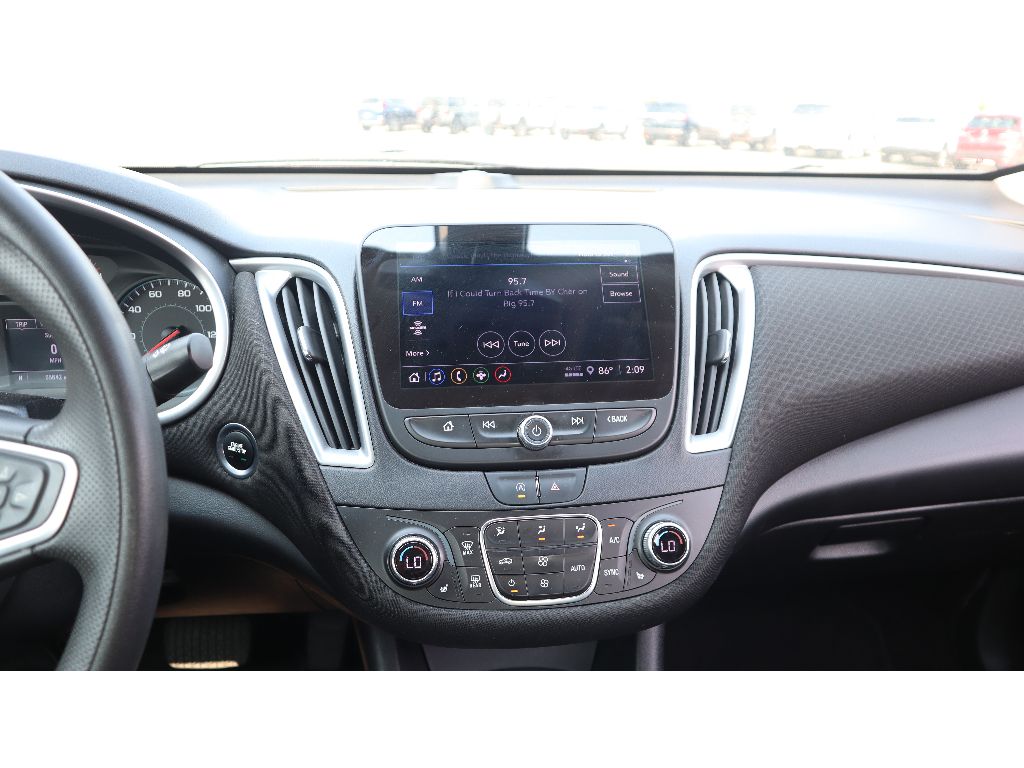 2022 Chevrolet Malibu 1LT photo 17