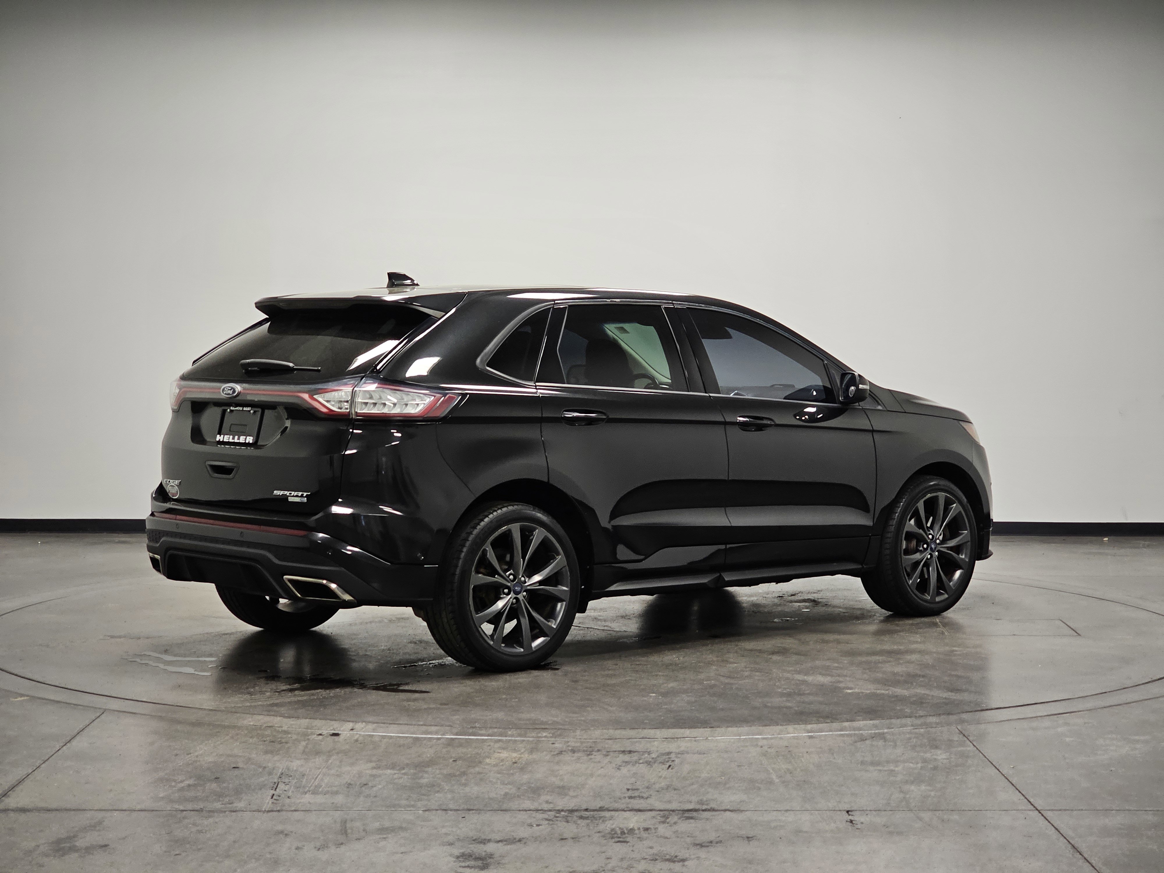 2015 Ford Edge Sport photo 4