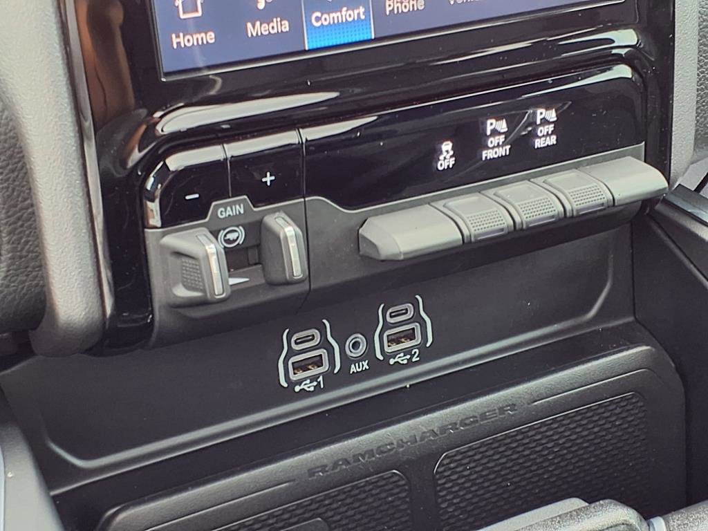 2025 Ram 1500 Laramie photo 9