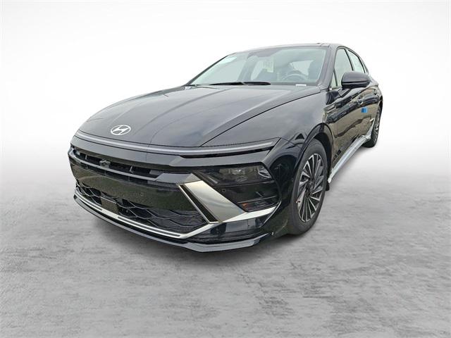 2026 Hyundai Sonata Hybrid Limited photo 3