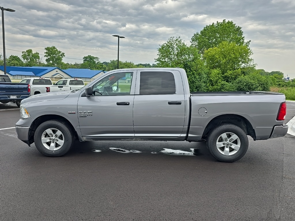 2023 Ram 1500 Classic SLT photo 3