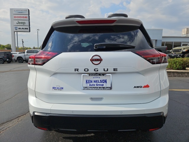 2026 Nissan Rogue SV photo 4
