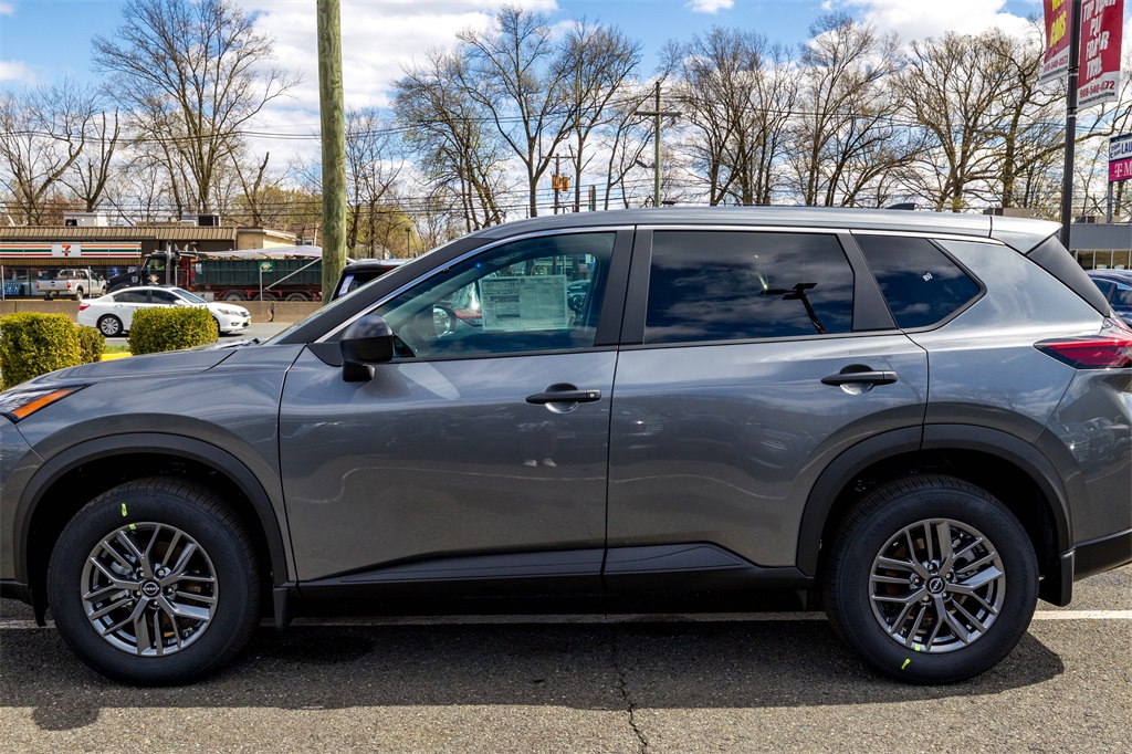 2025 Nissan Rogue S photo 7