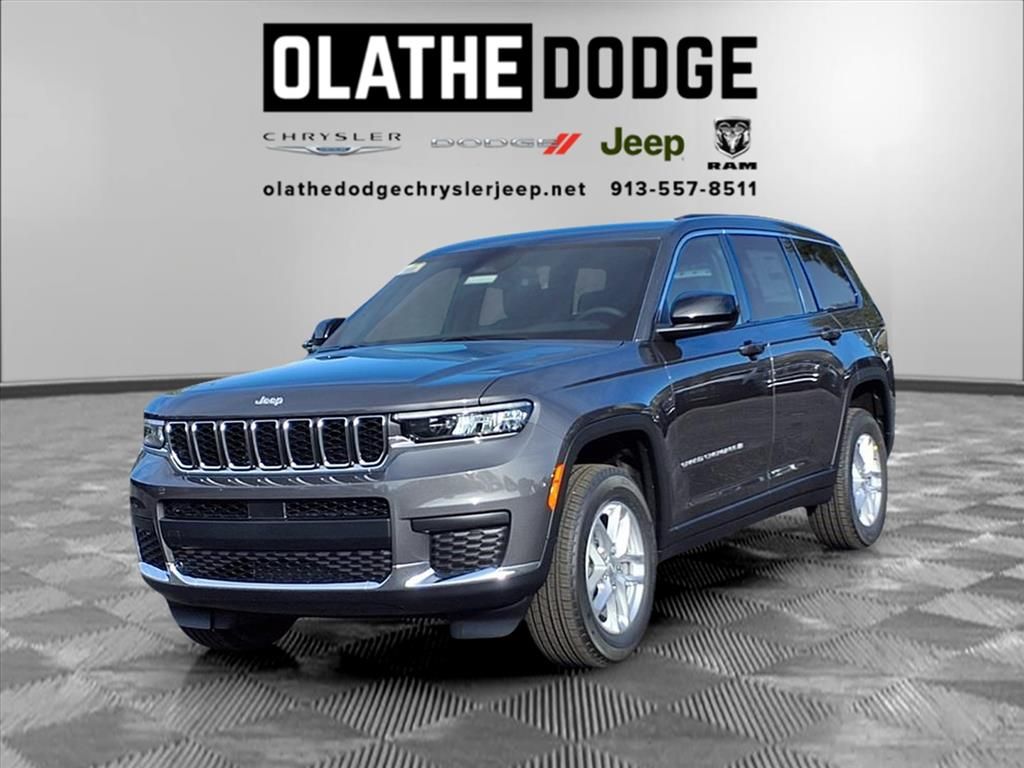 2025 Jeep Grand Cherokee L Laredo's photo