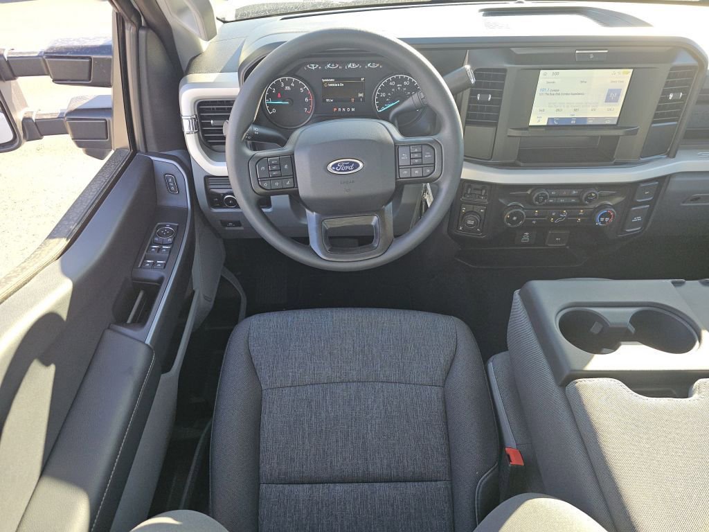 2026 Ford F-350 XL photo 4