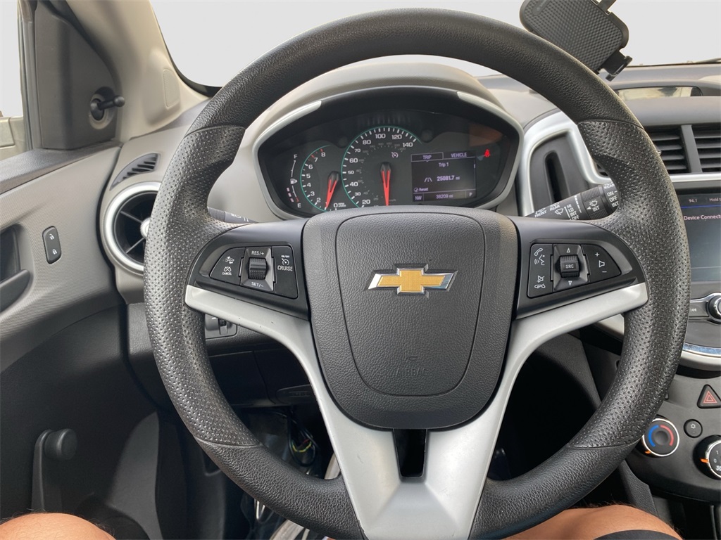 2020 Chevrolet Sonic LT photo 17