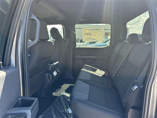2025 Ford F-150 STX photo 4