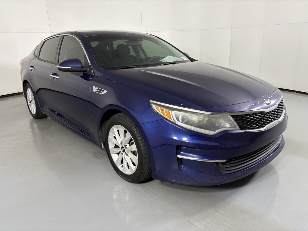 Used 2018 Kia Optima LX with VIN 5XXGT4L33JG273677 for sale in Scottsdale, AZ