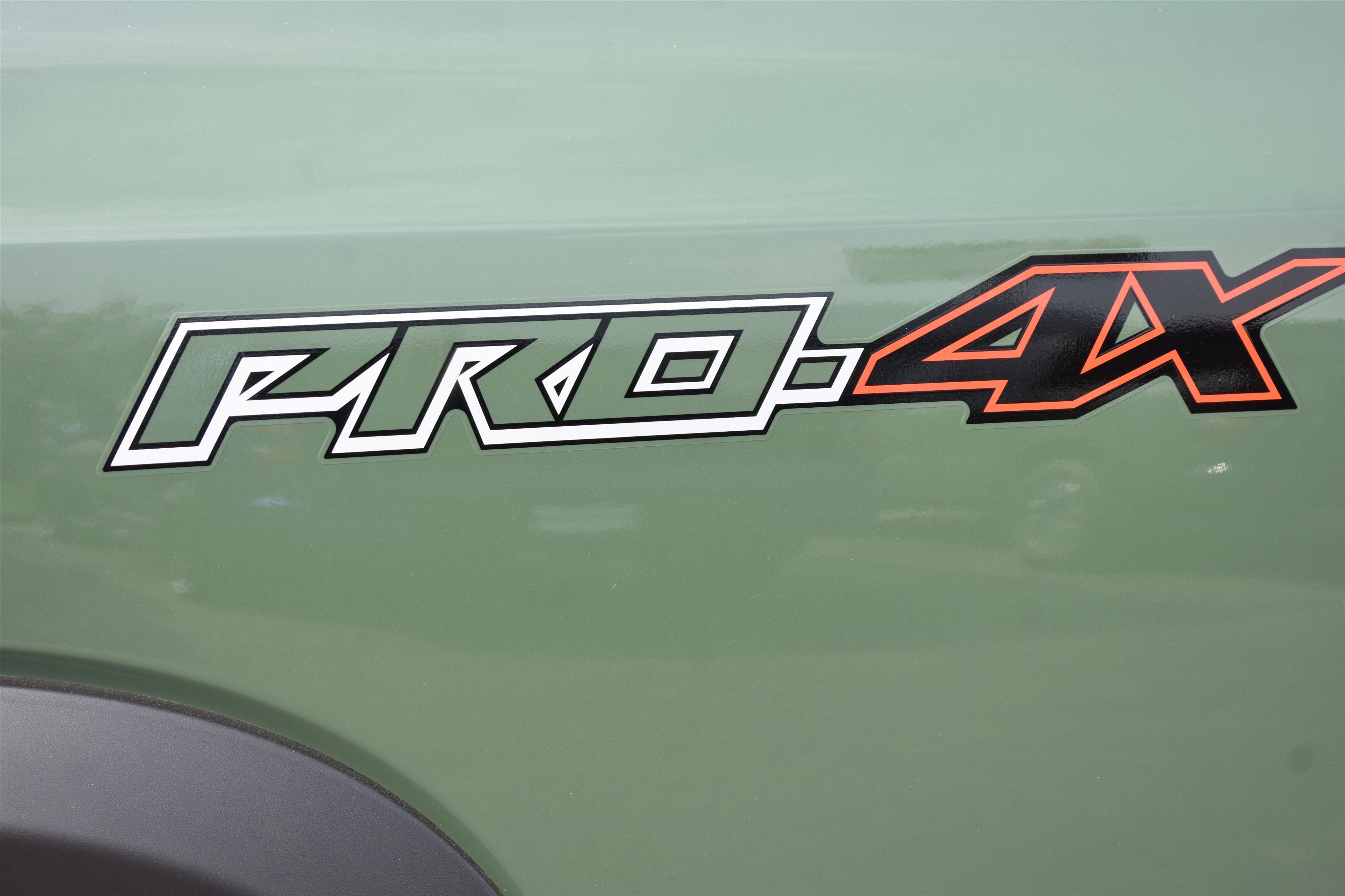 2026 Nissan Frontier PRO-4X photo 3