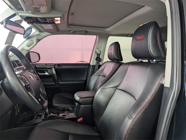 2019 Toyota 4Runner TRD Off-Road Premium photo 14