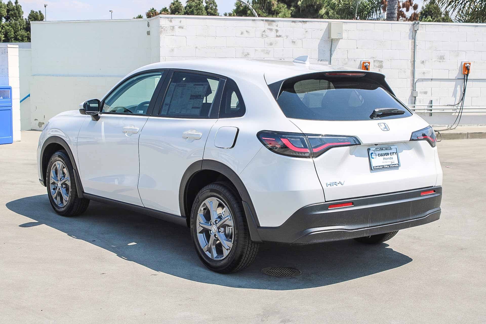 2026 Honda HR-V LX photo 5