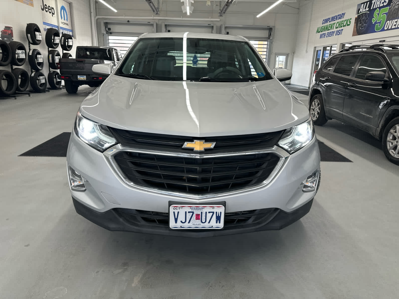 Used 2019 Chevrolet Equinox LT with VIN 2GNAXKEV1K6169140 for sale in Kansas City