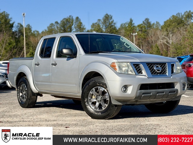 2015 Nissan Frontier Desert Runner's photo