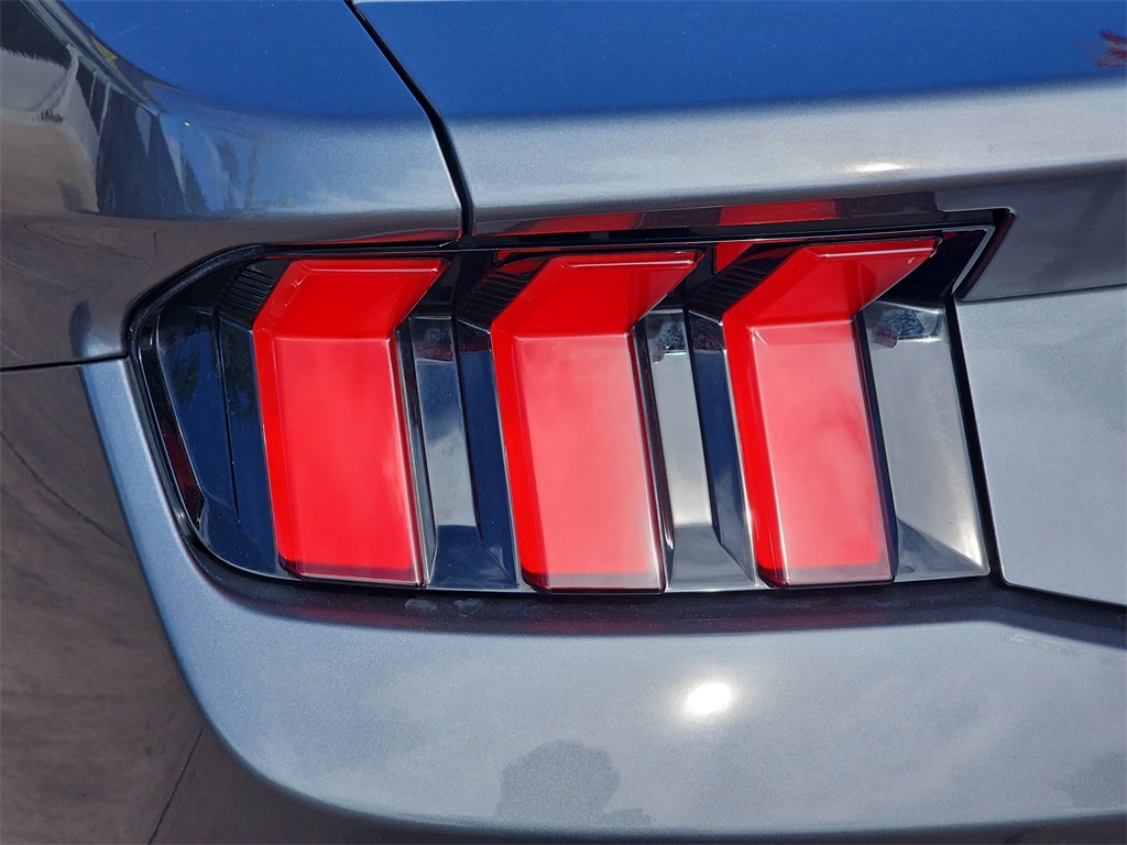 2024 Ford Mustang EcoBoost photo 34