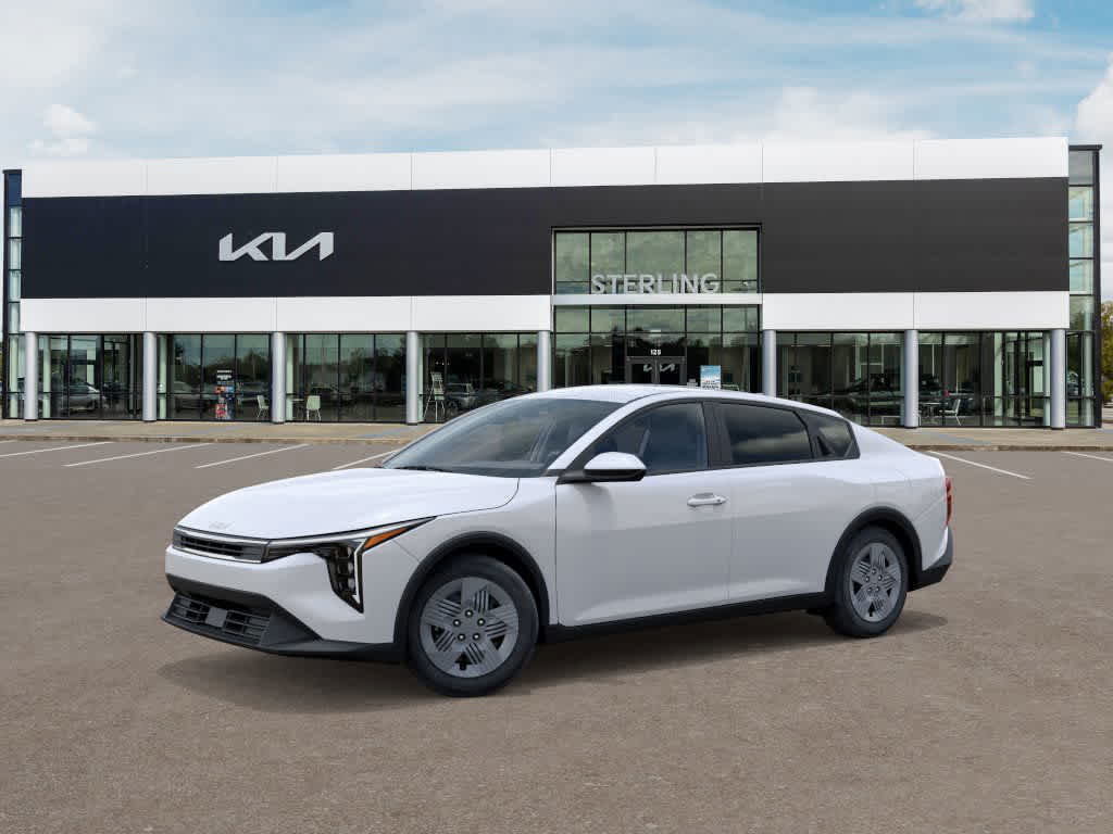 2025 Kia K4 LX photo 2