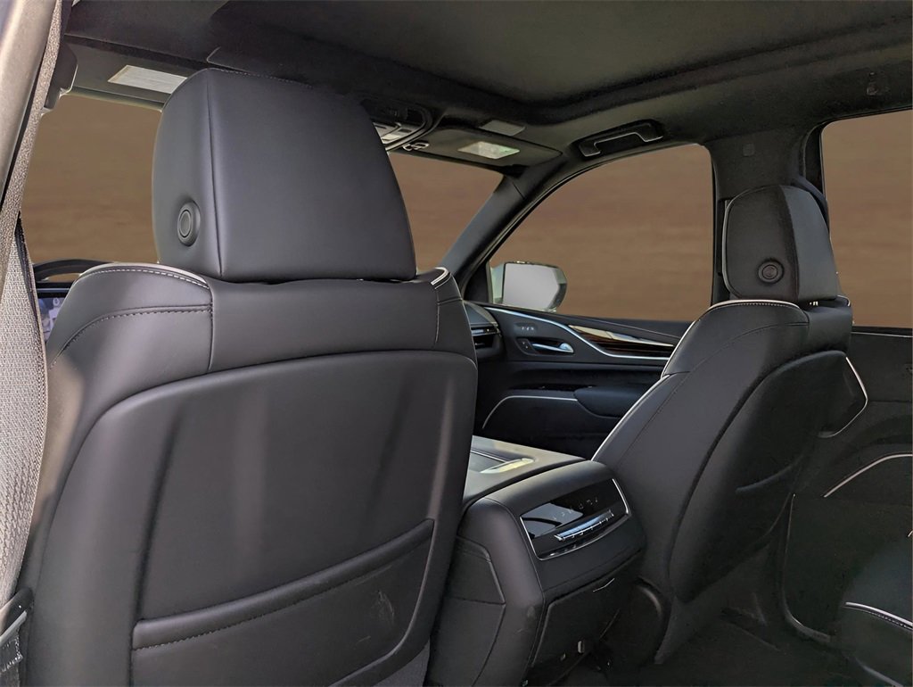 2024 Cadillac Escalade Premium Luxury photo 11