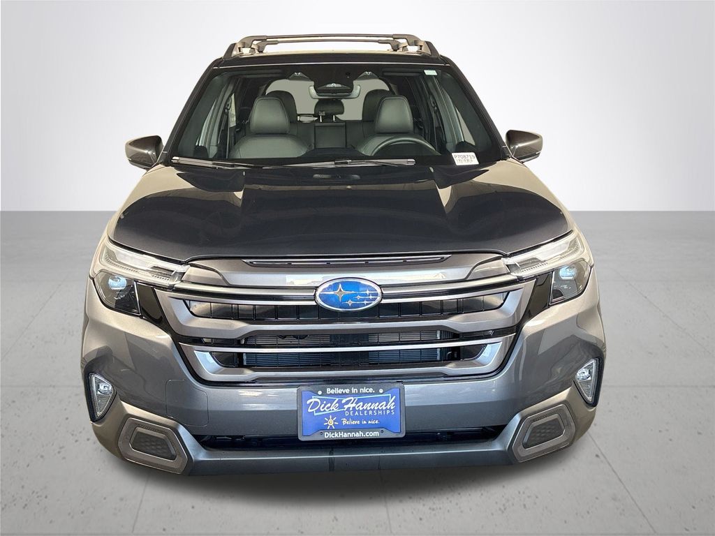 2025 Subaru Forester Limited photo 3