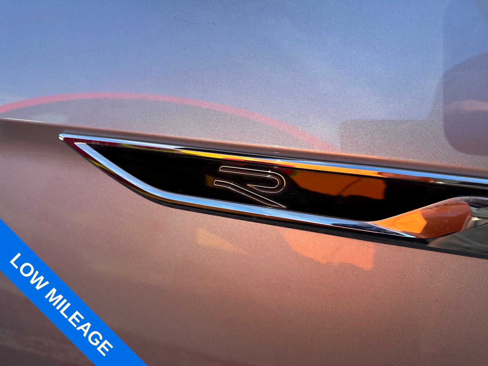 2024 Volkswagen Atlas SEL Premium R-Line photo 3