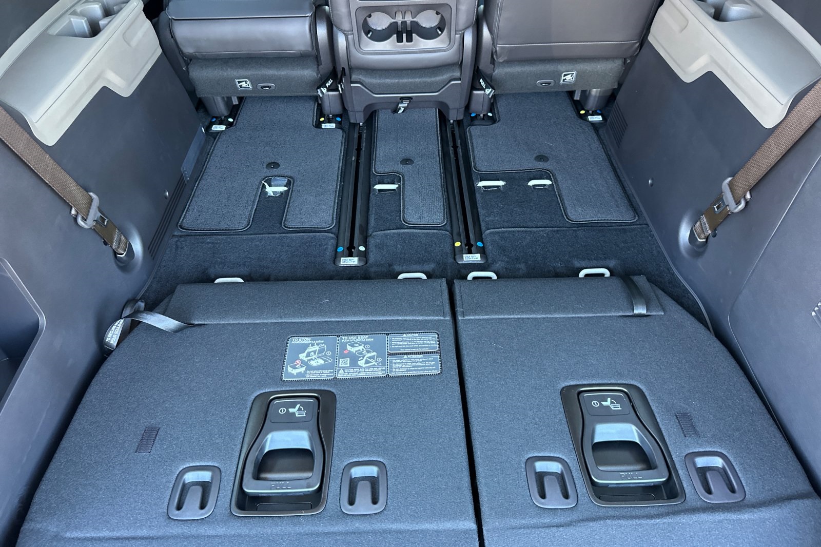 2026 Kia Carnival EX photo 11