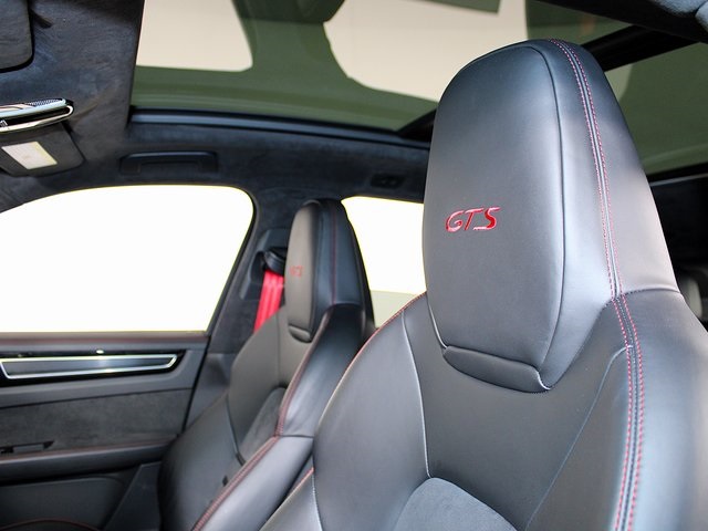 2023 Porsche Cayenne GTS photo 20