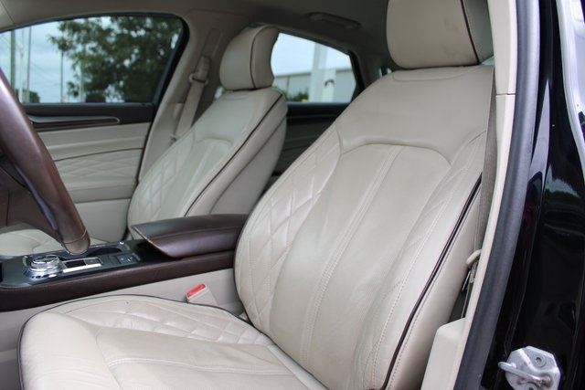 2017 Ford Fusion Platinum photo 26