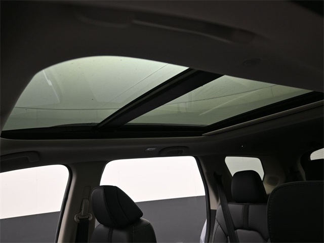 2025 Honda Pilot Touring photo 4