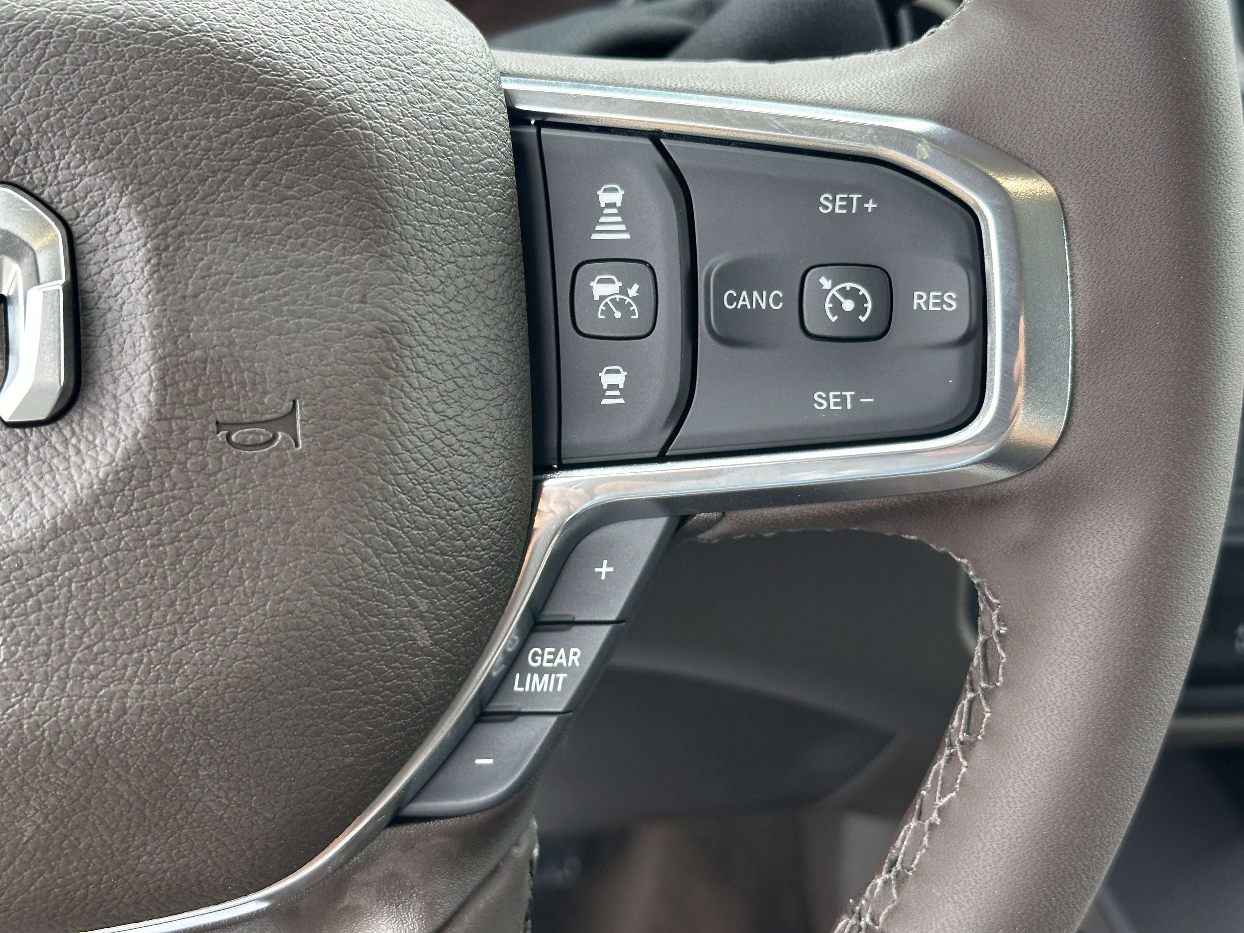 2025 Ram 2500 Laramie photo 3