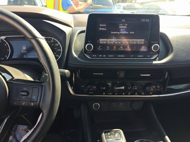 2023 Nissan Rogue SL photo 6