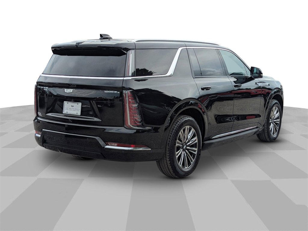 2026 Cadillac Escalade Luxury photo 3